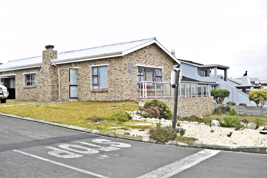 3 Bedroom Property for Sale in Struisbaai Western Cape